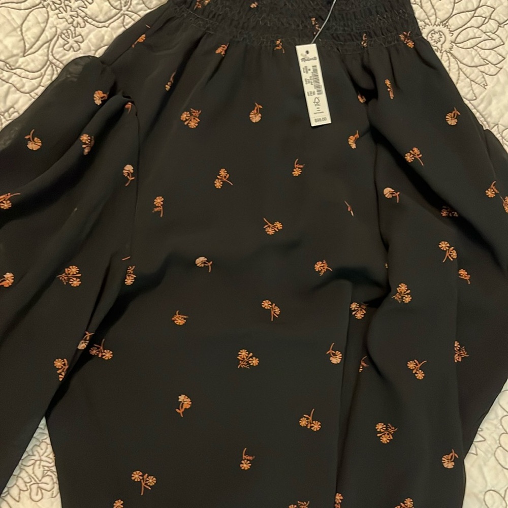 NWT high collared dressy blouse